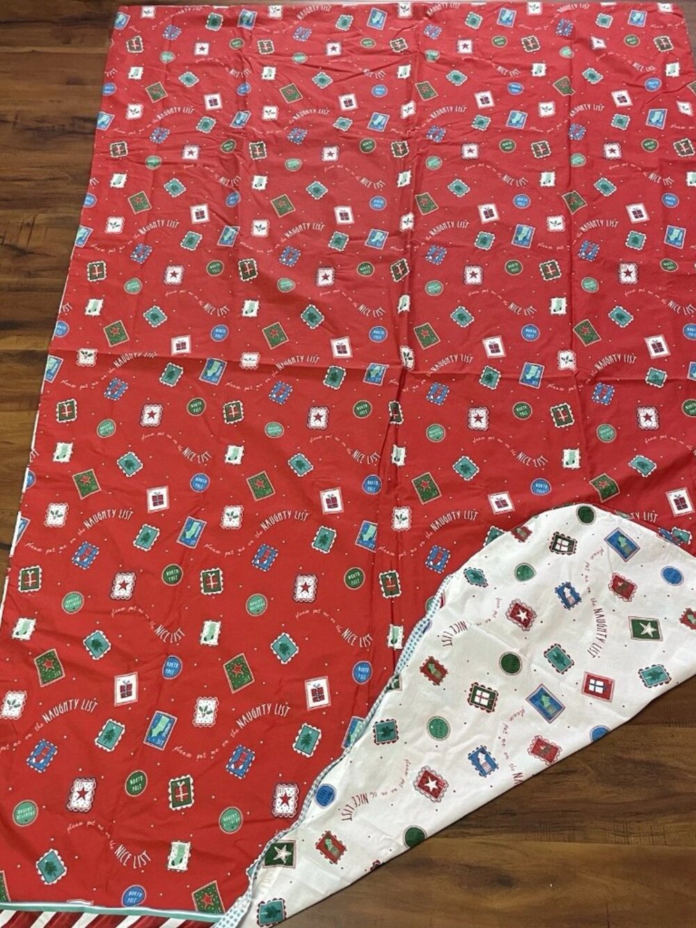 Marks & Spencer Christmas Duvet Cover Toddler Bed Reversible Naughty/Nice 52x76‎